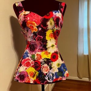 Graphic floral print dressy top by Guess LA.